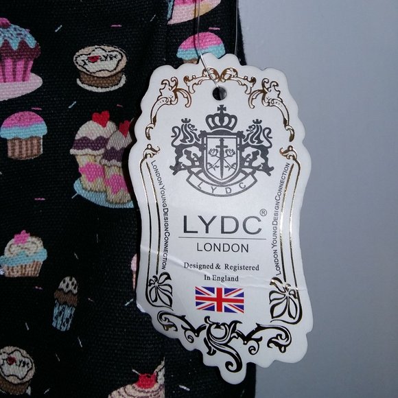 LYDC LONDON NWOT fun printed cupcake purse - Picture 2 of 6